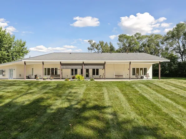 7301 W 106th St, Bloomington, MN 55438