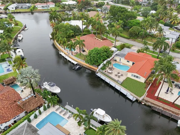 1215 SE 11th Avenue, Deerfield Beach, FL 33441