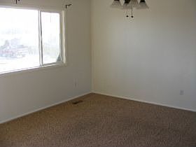 2nd image of 915 N Stevens Dr