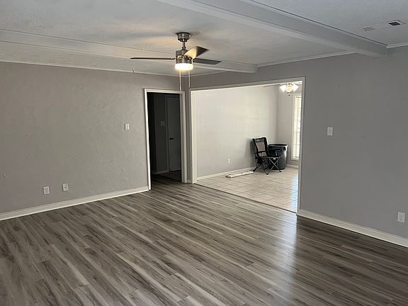 4th image of 1817 Langford St
