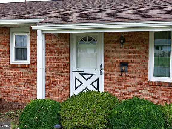 2nd image of 731 Suzanne Dr
