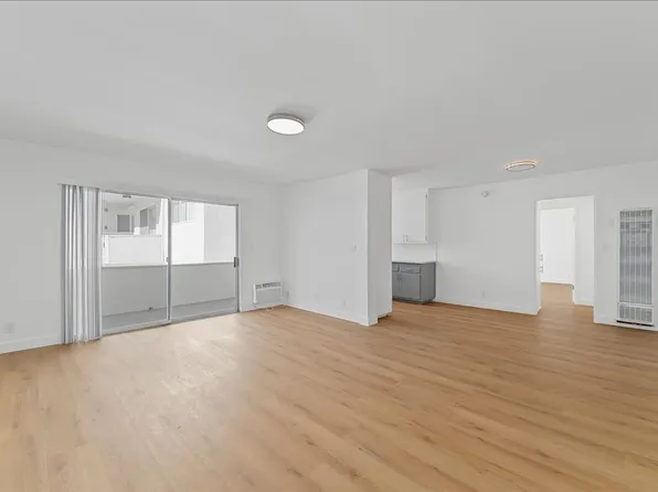 6615 Franklin Ave.