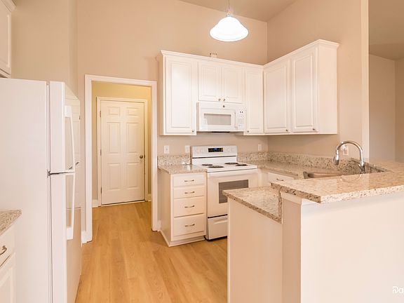 3rd image of 148 Paddock Way