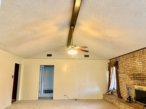 5th image of 3854 Millbrook Dr