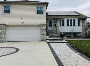 254 E Greenwich Ave, Roosevelt, NY 11575