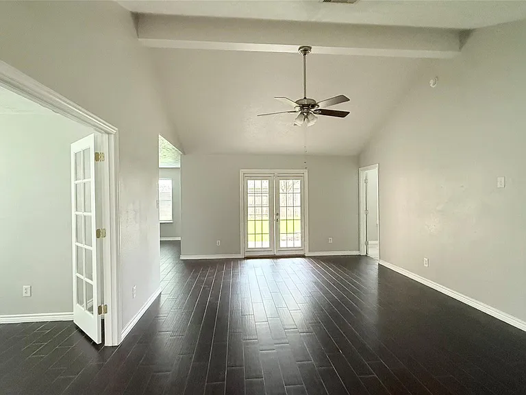 2617 Redfish Dr — Photo 3