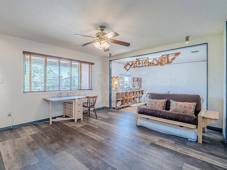 1022 W Apollo Ave — Photo 25