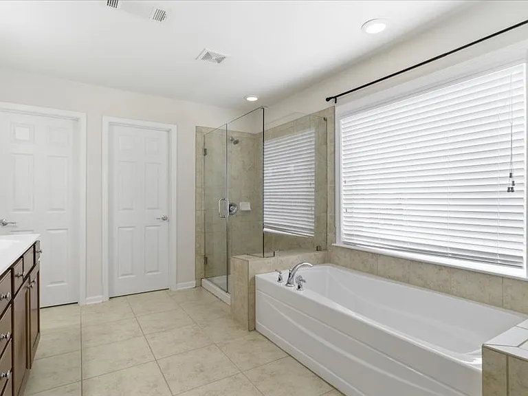 2705 Azalea Bluff Dr — Photo 57