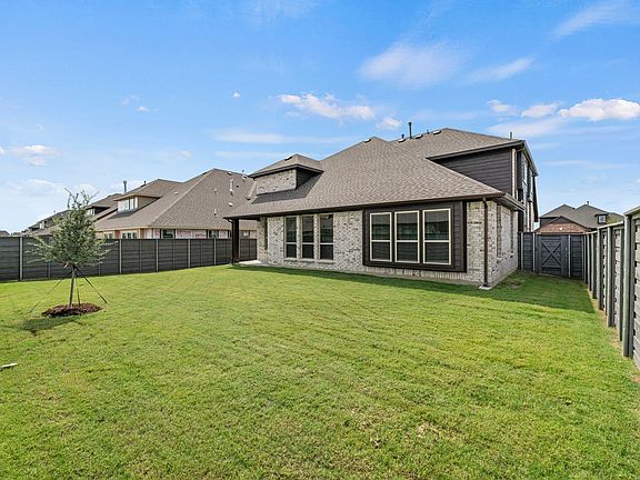 4th image of 7621 Bird Cherry Ln