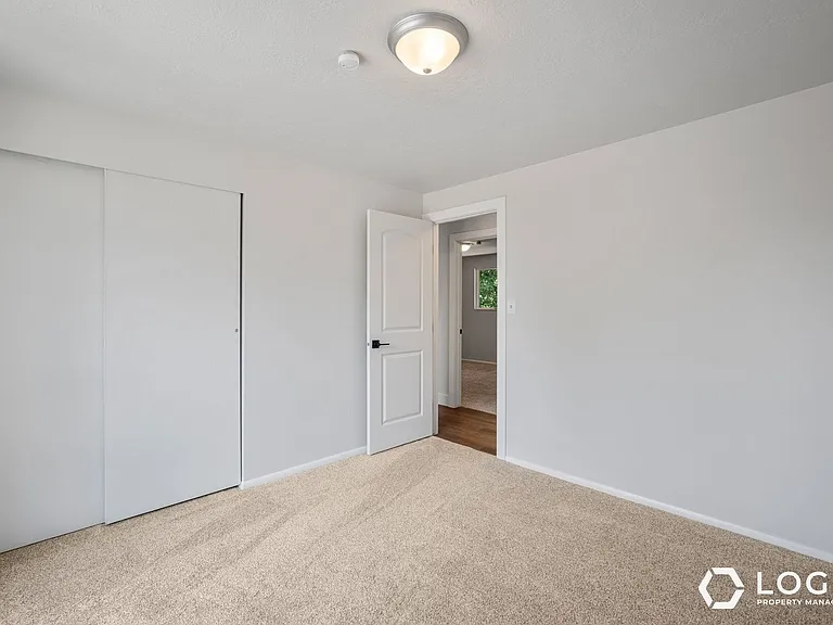 844 E 2800 N — Photo 10
