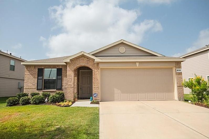 1st image of 8119 Yaupon View Dr