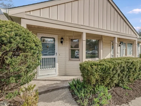 79 Carriage Ln, Sparta Twp., NJ 07871