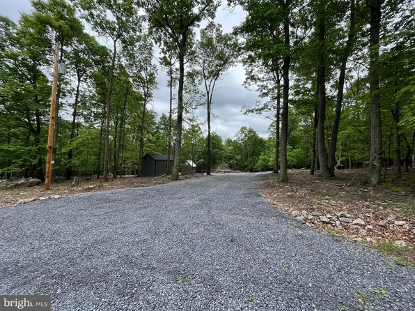 307 Grimaldi Way, Hedgesville, WV 25427