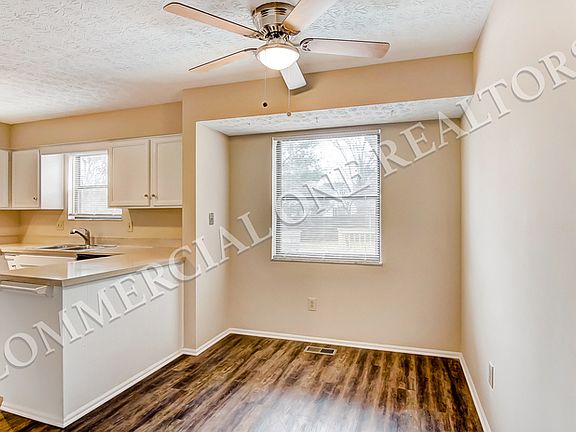 5th image of 2341 Olde Sawmill Blvd