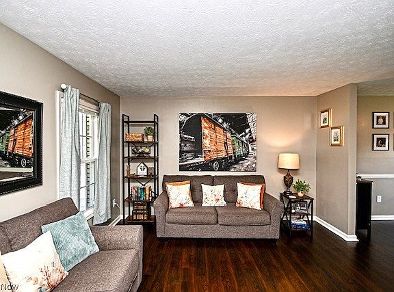 5th image of 712 Tanya Ave NW