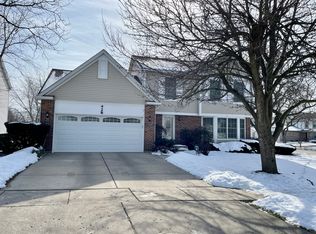 428 Burke Dr, Carol Stream, IL 60188