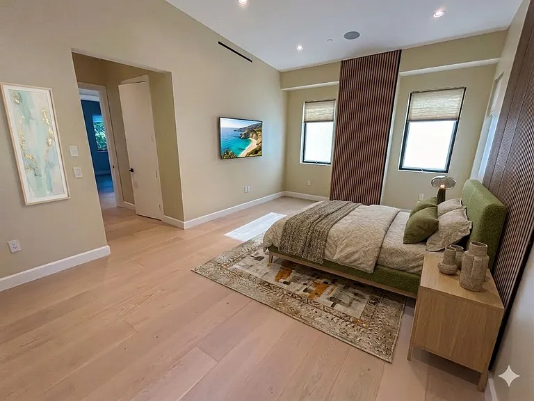 1734 N Beverly Glen Blvd — Photo 35