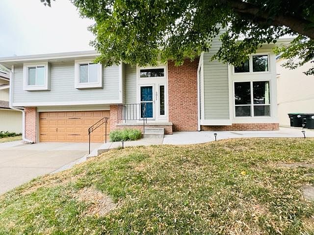 1st image of 5011 S 162nd Ave