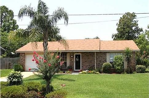 1st image of 1203 Redwood Ln