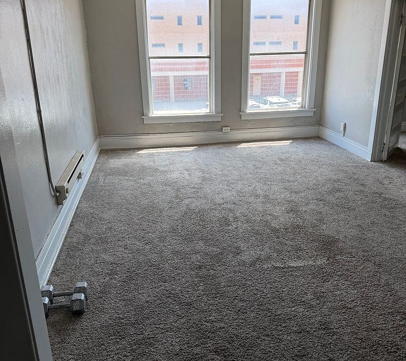 1st image of 215 1/2 E 5th St APT 207
