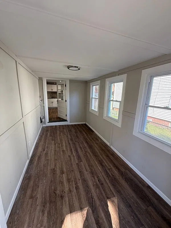 2 bed, 1.0 bath, 1200 sqft, $1,850 — Photo 3