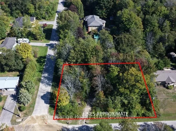 611 Tuscarora Rd, Huron Kinloss, ON N0G 2R0