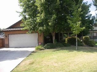 1829 E Harter Ct, Visalia, CA 93292