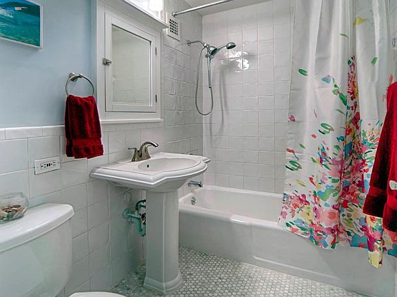 4th image of 531 Main St APT 1218