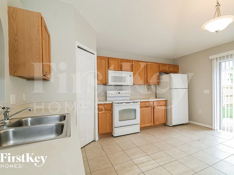 2648 Whispering Trails Dr — Photo 5