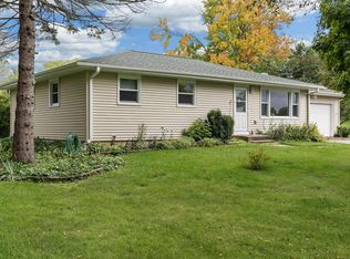 1706 Sand Hill Rd, Oregon, WI 53575