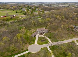 7 Woodhill Cir, Verona, WI 53593
