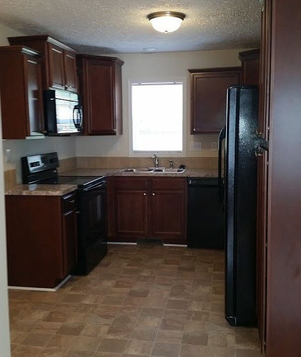 2nd image of 401 Clement St