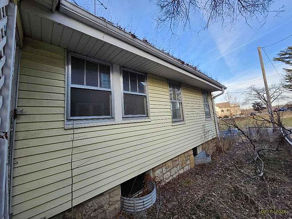 2nd image of 712 Saint Louis Ave