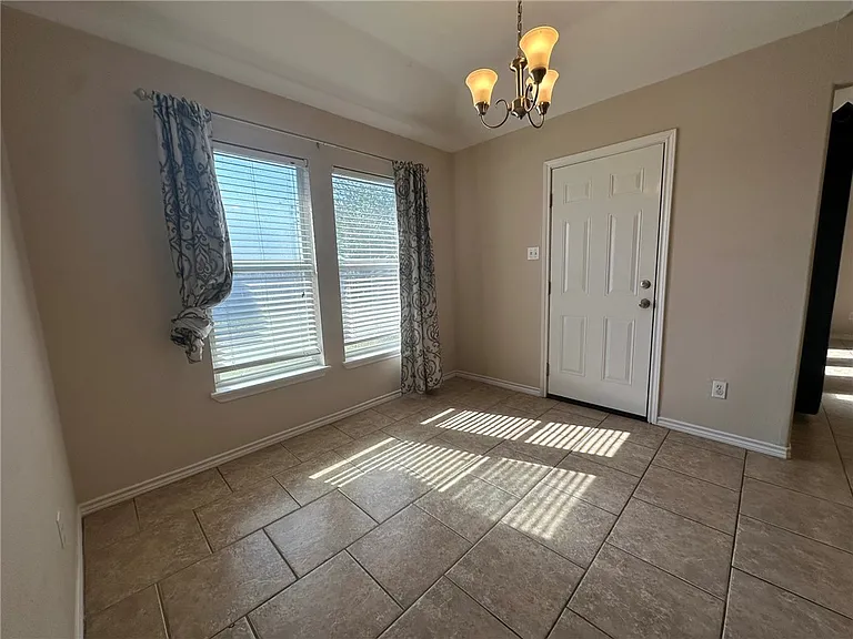 2012 Cottonwood Dr — Photo 10