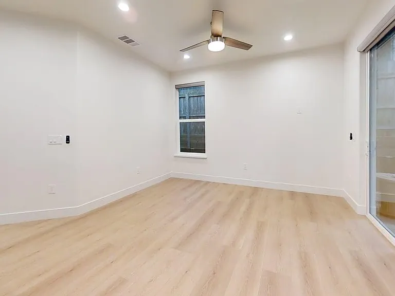 8404 Ascolano Ave — Photo 46