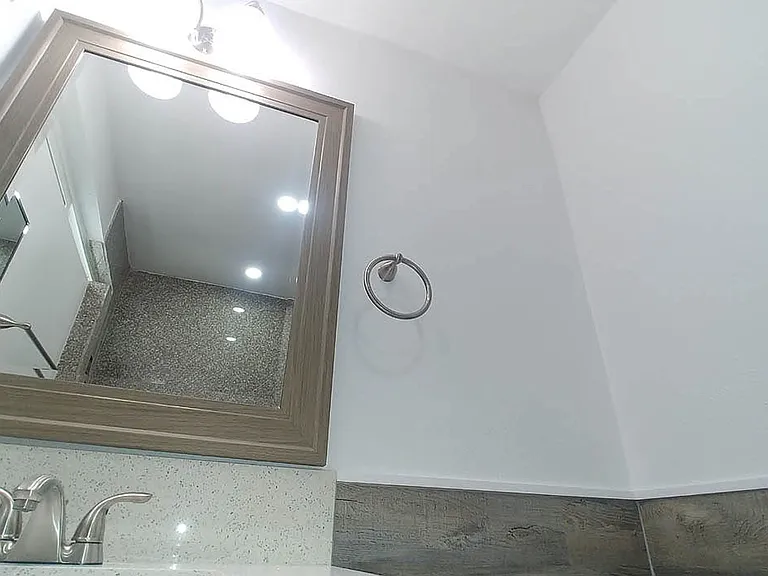 Edgemont Apts — Photo 44