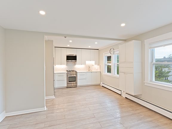5th image of 197 Walnut Ave APT 2