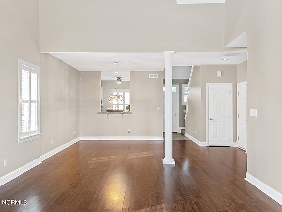 3rd image of 3802 Echo Farms Blvd