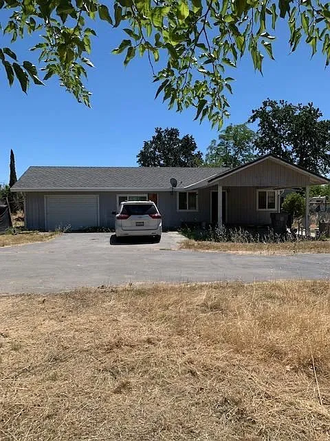 4926 Warren Ave photo 1