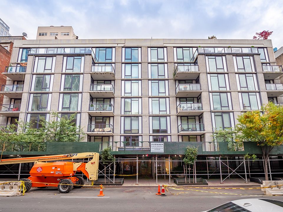 1st image of 350 W 53rd St Penthouse F