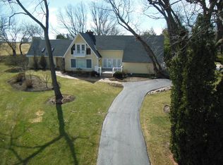 5N523 Quail Ct, St Charles, IL 60175