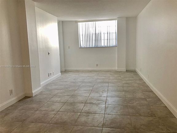 2nd image of 2903 N Miami Beach Blvd #203