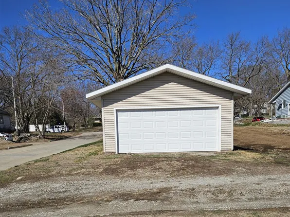 2300 Main St, Hamburg, IA 51640
