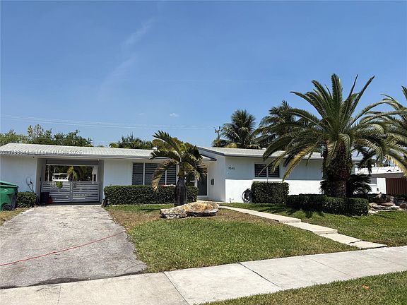 4th image of 9545 SW 181st Ter