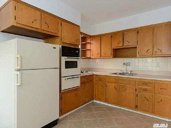 3rd image of 10865 51st Ave