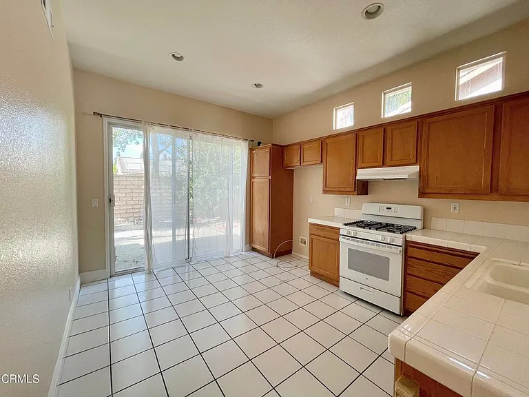 425 Calle Mirasol — Photo 7