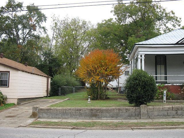 2nd image of 1011 16th St