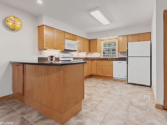 4th image of 1416 Chalfont Dr