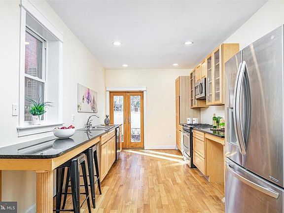 5th image of 1439 G St NE