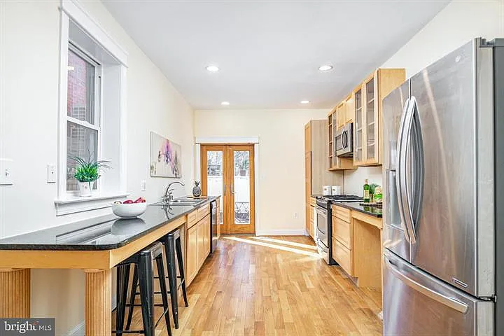 1439 G St NE — Photo 5